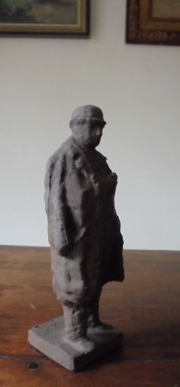 Brons beeld.Hont.Pieter d'Hont. Maigret keramisch beeld.